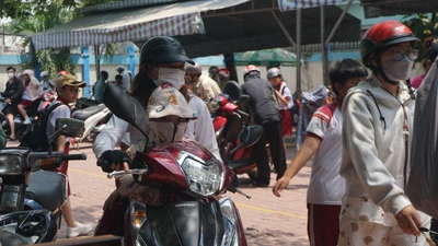 Vụ nghi ngộ độc tại trường Bình Quới Tây: Các trường lân cận đồng loạt dừng bữa ăn bán trú