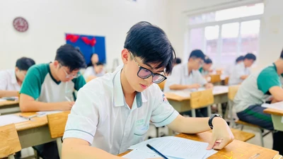 Thi tốt nghiệp THPT năm 2026: Hơn 1.700 thí sinh TP.HCM miễn bài thi ngoại ngữ