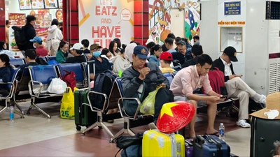 Giá xăng dầu giảm, ngành đường sắt thông báo giảm giá vé 