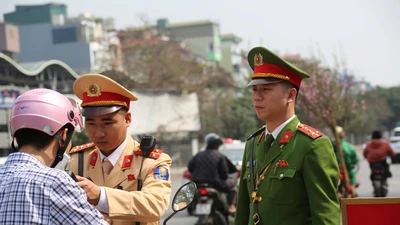 Từ 1-4, người dân có thể phản ánh vi phạm giao thông qua VNeID