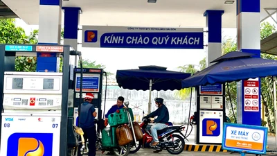 Bán xăng E10 từ ngày 1-6: Các loại xe nào đổ được xăng sinh học?