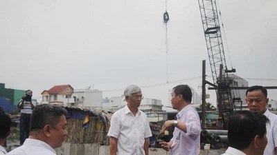 TP.HCM gấp rút đối phó với triều cường