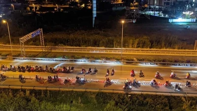 Cả trăm 'quái xế' chặn cao tốc TP.HCM - Dầu Giây đua xe