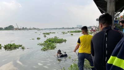 Đang nhậu, xuống sông Sài Gòn bơi thì mất tích