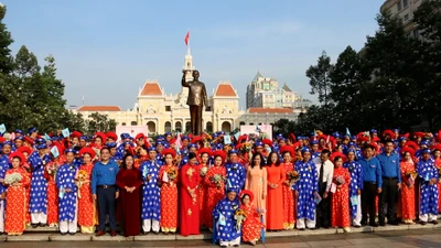 Video: Đám cưới 'khủng' của hơn 80 cặp đôi trong ngày 20-10