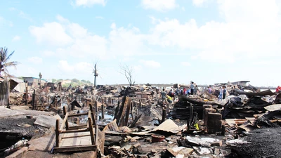 Có đến 70 căn nhà ở Nha Trang bị thiêu rụi