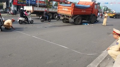 'Hung thần' xe ben tông xe máy, hai phụ nữ nguy kịch