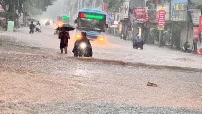 48 người chết và mất tích, 105 người bị thương do bão số 10 và lũ