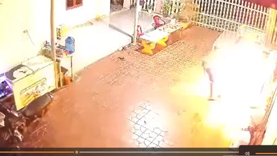 1 phụ nữ ở Bình Định bị 'chồng hờ' tưới xăng đốt