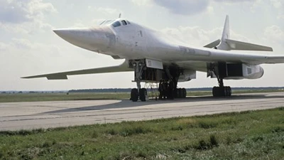 Vì sao Nga quyết hồi sinh ‘Thiên nga Trắng’ Tu-160