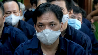 Bị cáo cầm đầu sới bạc 'khủng' quận 6 bị đề nghị 9-10 năm tù