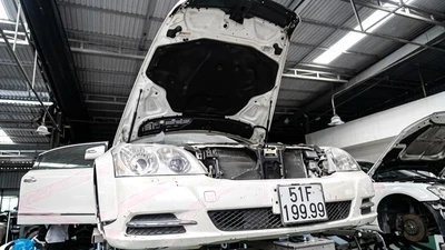 Cận cảnh xe Maybach của bà Trương Mỹ Lan được đưa ra đấu giá 