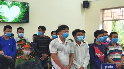 Tòa xử vụ siêu trộm tôm mà Pháp Luật TP.HCM từng phanh phui