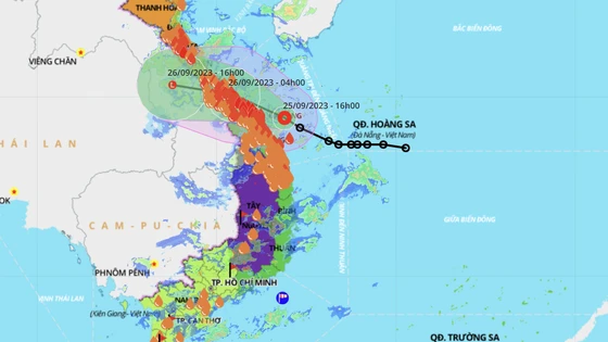 Áp thấp nhiệt đới đang trên vùng biển Huế - Quảng Nam, cảnh báo lũ quét, sạt lở 