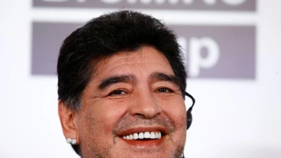 Maradona làm chủ tịch CLB, tuyển Pháp được đặt tên cho nhà ga