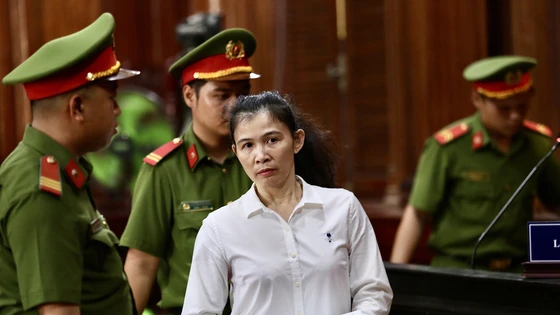 Bà Hàn Ni bị phạt 18 tháng tù, ông Trần Văn Sỹ 24 tháng tù