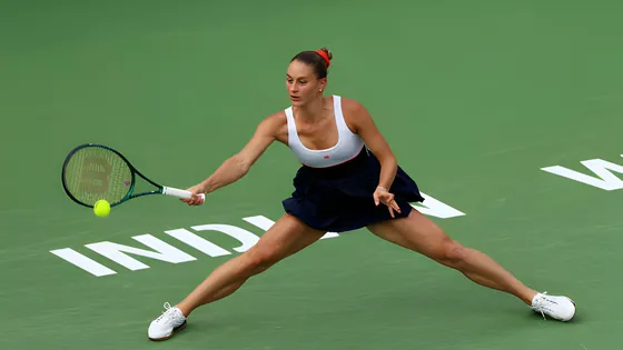 Thắng áp đảo đối thủ Ukraine, Swiatek tiến vào chung kết Indian Wells