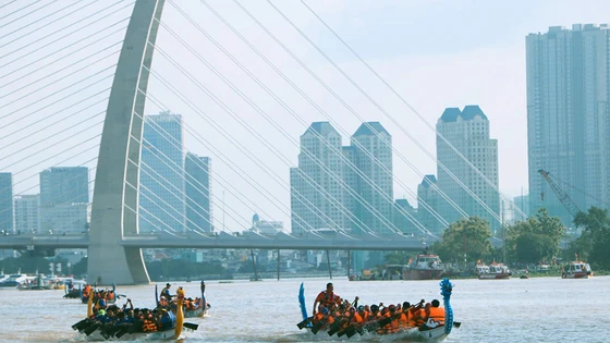 Cầu vồng trên sông