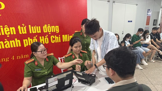 Người Việt Nam ở nước ngoài có được cấp thẻ căn cước và số định danh?