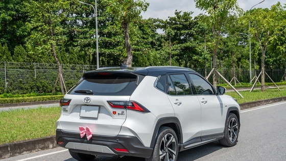 Doanh số Toyota Yaris Cross HEV tăng nhờ thị trường dần quen với xăng E10