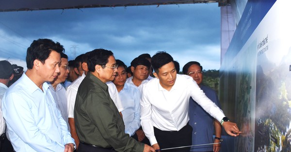 The Prime Minister agrees on the policy with the proposed projects of the expressway and Mang Den airport