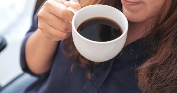 Ngoài cà phê, có các loại đồ uống nào khác có thể hỗ trợ trong việc điều trị gan nhiễm mỡ?