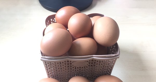 Liệu ăn trứng vịt lộn có gây ra các vấn đề sức khỏe cho người bị xương khớp?
