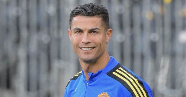 Tất Cả Các Kỷ Lục Ronaldo Đã Phá Trong Sự Nghiệp Đáng Kinh Ngạc