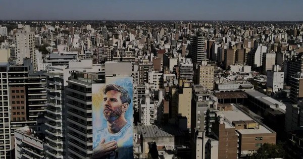 Các tay súng đe dọa Messi, bắn phá siêu thị gia đình vợ cầu thủ