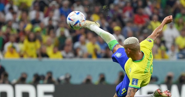 Richarlison thách thức Chiếc giày vàng World Cup, khổ thân Neymar