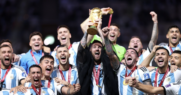 Argentina, World Cup, emotions - World Cup không chỉ đơn thuần là giải đấu bóng đá mà còn mang trong mình một khoảng thời gian đầy cảm xúc của người hâm mộ. Đến Argentina và tận hưởng trải nghiệm tuyệt vời của một cổ vũ viên nhiệt huyết như thế.