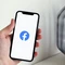 Apple đe dọa gỡ bỏ Facebook khỏi kho ứng dụng?