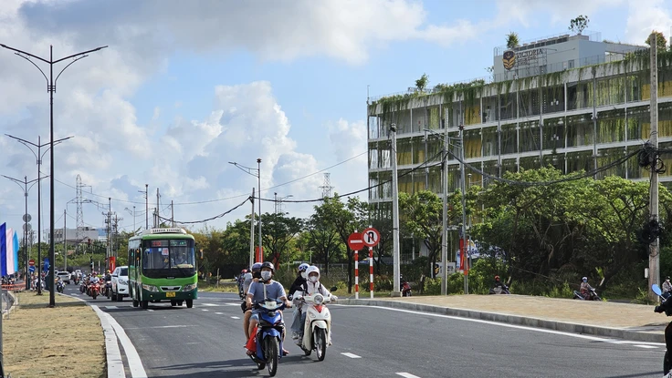 Thông xe đường Phạm Hữu Lầu, huyện Nhà Bè giao thương thuận tiện hơn