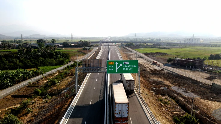 Thông xe tuyến cao tốc cuối giúp nối liền TP.HCM và Nha Trang