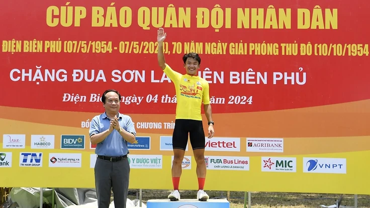 Phạm Lê Xuân Lộc đoạt lại áo vàng ở chặng đua quyết định