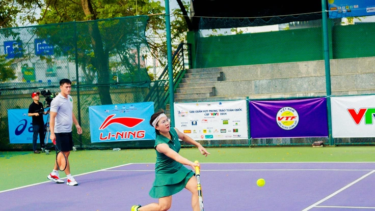 Hơn 100 vận động viên tranh tài Giải quần vợt phong trào toàn quốc Cup VTV8
