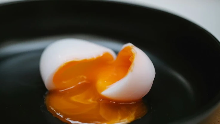 Những tác hại khi ăn trứng luộc không đúng cách