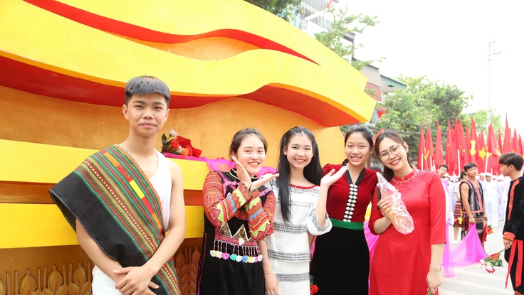 Thế hệ 2K trong đại lễ kỷ niệm 70 năm chiến thắng Điện Biên Phủ
