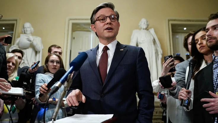 Chủ tịch Hạ viện Mỹ trước nguy cơ bị bãi nhiệm vì viện trợ Ukraine