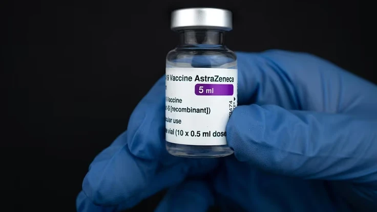 Báo Anh: AstraZeneca thừa nhận vaccine COVID-19 của hãng gây đông máu ở ‘rất hiếm’ trường hợp
