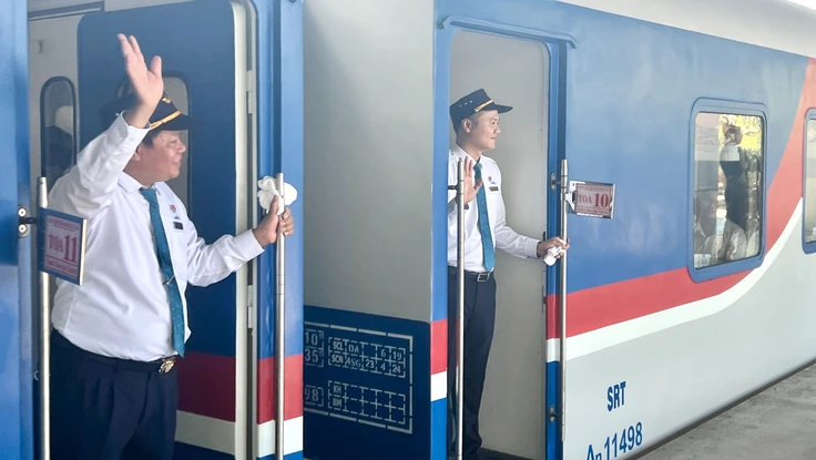 Đường sắt chính thức ra mắt đoàn tàu 'check-in di động'