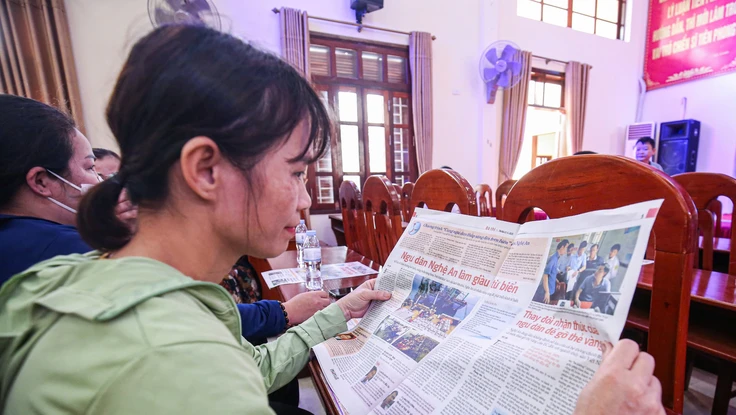 Sáng nay, chương trình 'Cùng ngư dân thắp sáng đèn trên biển' đến với Nghệ An