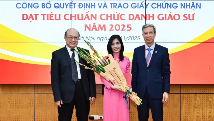 Nữ giáo sư duy nhất ngành công nghệ thông tin 2025: 40 tuổi là phó giáo sư