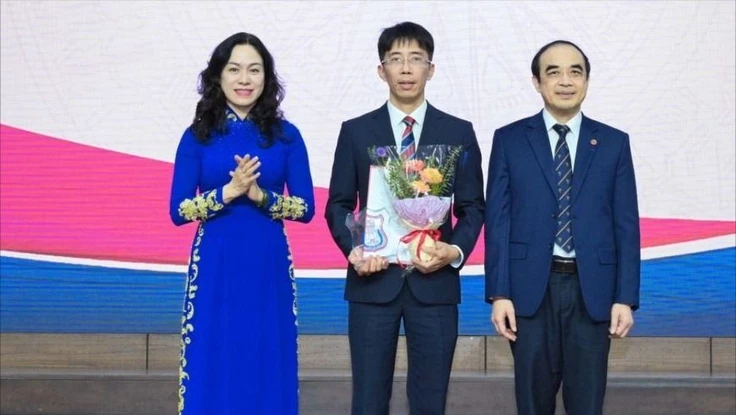 Giáo sư trẻ nhất 2025 của ĐH Y Hà Nội và khát vọng không ai bị bỏ lỡ 'giờ vàng'