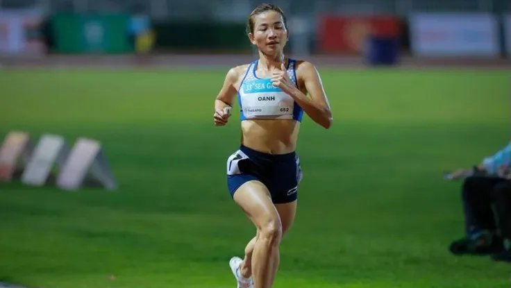 Báo chí nước ngoài chỉ ra nữ hoàng mới Nguyễn Thị Oanh