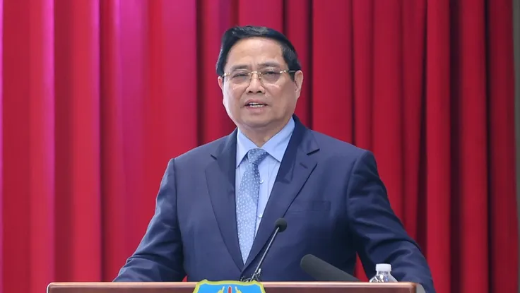 Thủ tướng yêu cầu chuyển từ quản lý bằng pháp luật sang kiến tạo thể chế phát triển