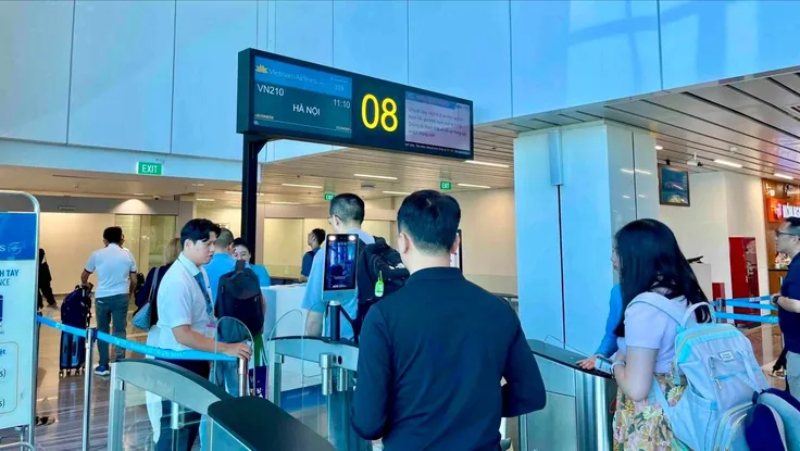 Khách không hành lý ký gửi phải dùng VNeID, kiosk tự phục vụ