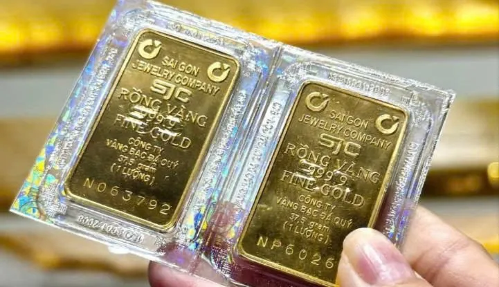 Gom vàng miếng SJC 'chợ đen' nguội lạnh, giới đầu cơ chùn tay?