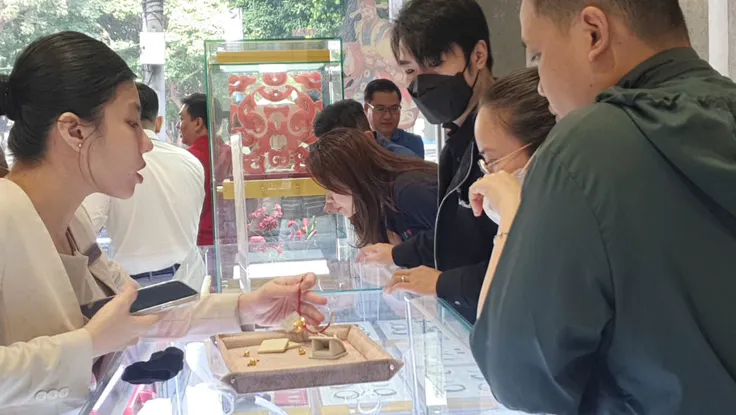 Giá vàng trong nước tăng vượt 40% so với giá thế giới