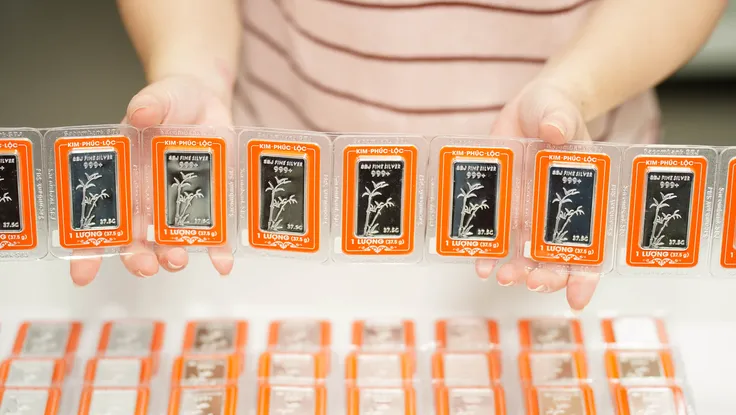 Giá bạc 'nhảy múa', liên tục lập đỉnh: Đã đến lúc chốt lời?